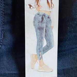 Low-Rise Ankle Jegging Blue Jeans Denizen Levi’s Women’s Size Medium NEW